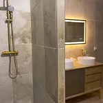 Chateau Le Bouis לינה וארוחת בוקר גרואיסאן