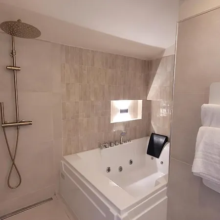 Chateau Le Bouis & Wine 4* Gruissan