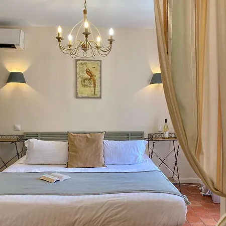 Bed & Breakfast Chateau Le Bouis Gruissan