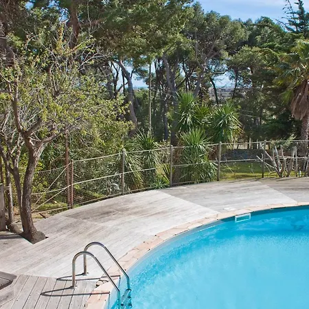 Chateau Le Bouis & Wine 4*