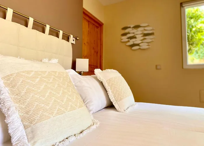 Chateau Le Bouis Bed and Breakfast 4*